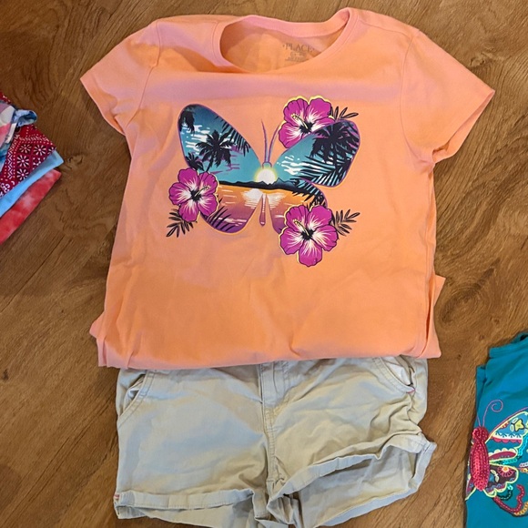 Girls Size 10-12 Mixed Tops and Shorts Bundle - Picture 3 of 8